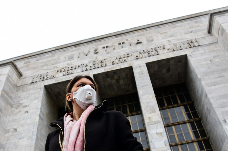 El joven de 23 años viajó a Italia a finales de febrero, se infectó de coronavirus. (AFP)