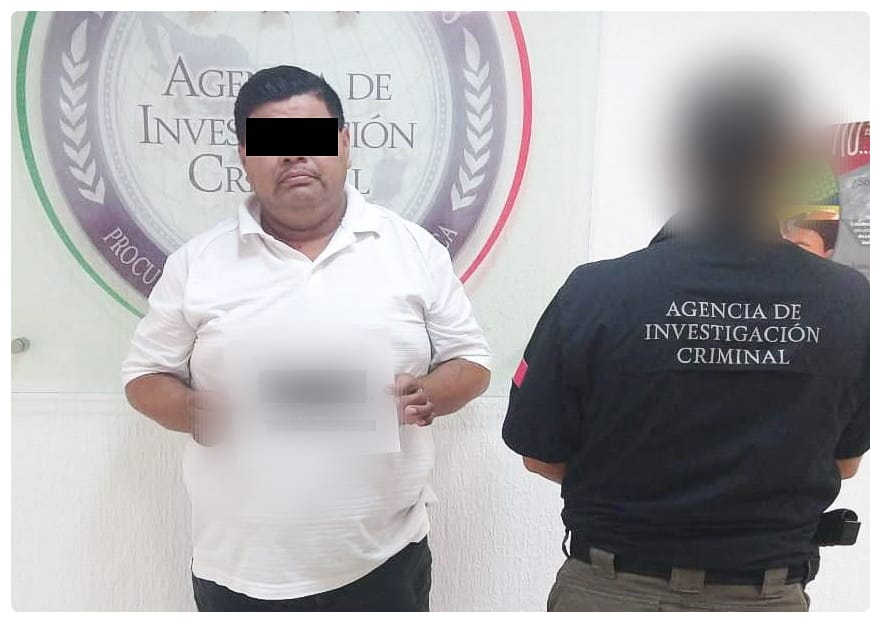 Rodolfo 'S', conductor del vehículo, quedó a disposición del Ministerio Público Federal. (Abraham Jiménez)