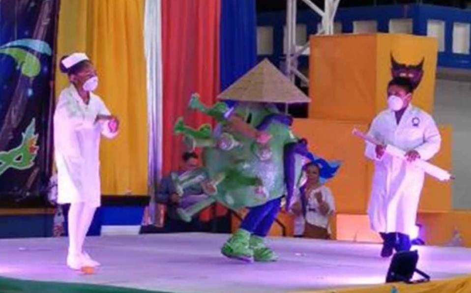 Niños bailan en carnaval de Ocampo la "Cumbia del coronavirus" (Foto/Vía redes sociales)