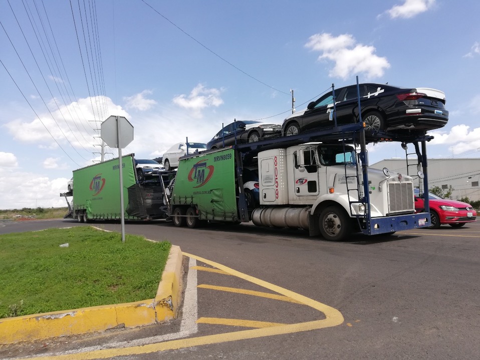 Producción de autos hechos en Puebla bajó en primer bimestre. (Verónica López)