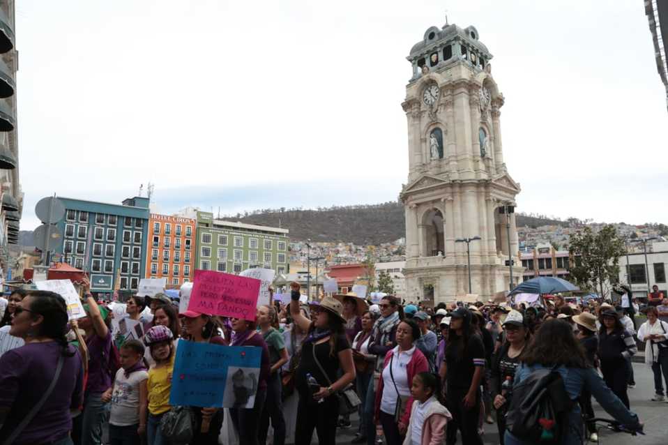 Marcha de las mujeres en Pachuca. (Maribel Calderón)