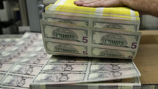 Banxico y Hacienda elevan programa de coberturas cambiarias