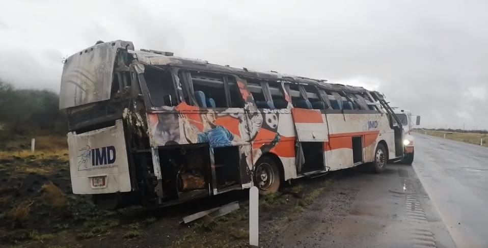 Mueren deportistas tras accidente en autobús (Especial)