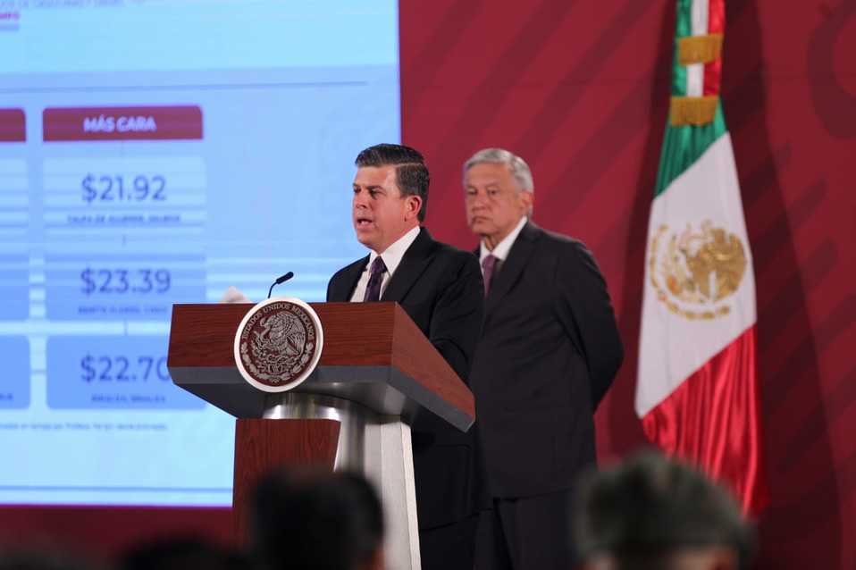Ricardo Sheffield, titular de la Profeco en la conferencia matutina del 9 de marzo. (Omar Franco)