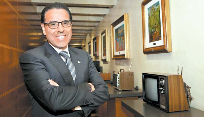 Alejandro Valenzuela, director general. Avelina Martínez