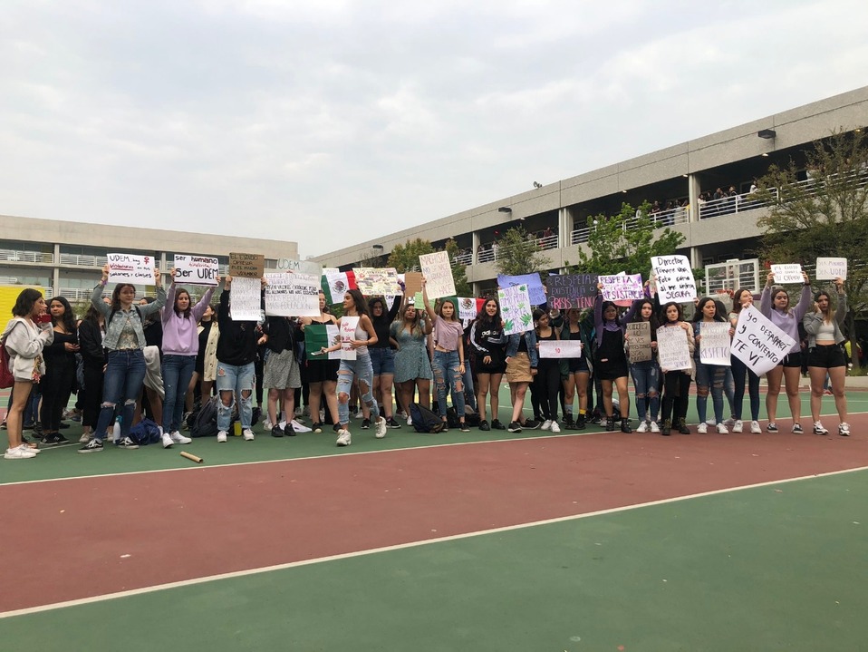 Estudiantes de la UDEM y la UANL exhibieron por redes sociales las burlas por parte de alumnos y maestros sobre el paro nacional del 9M. (Especial)