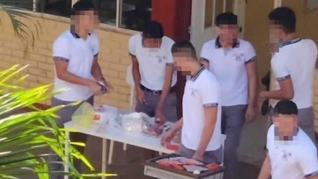 En paro del 9M, estudiantes hacen carne asada en escuela de Tamaulipas