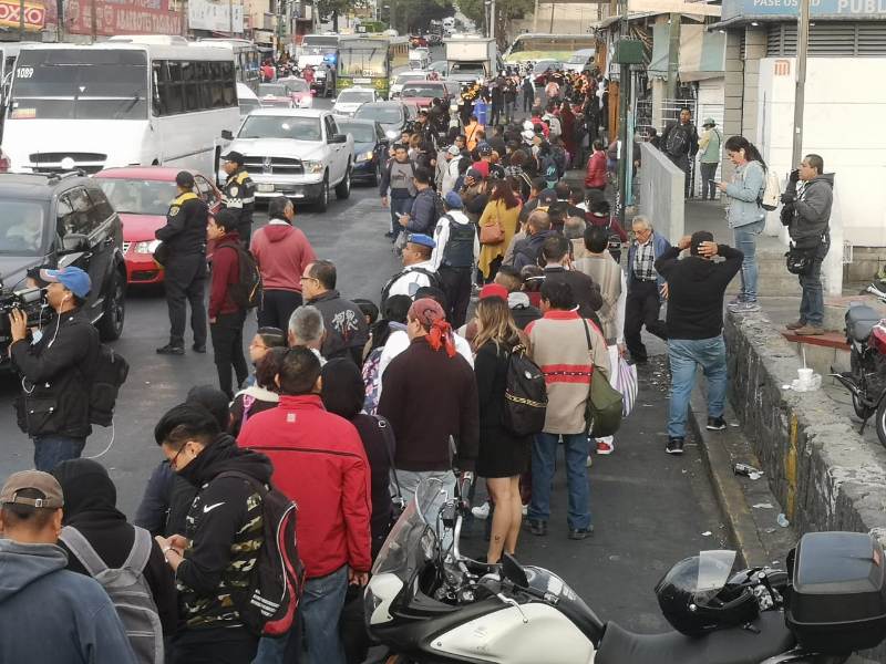 El caos comenzó a registrarse desde las primeras horas del día. (César Velázquez)