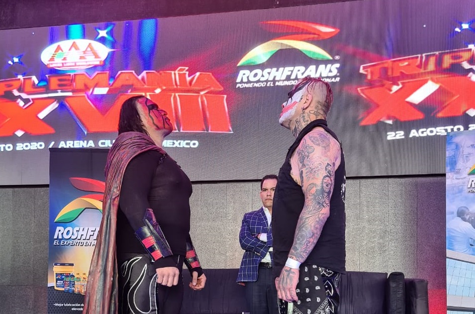 Chessman y Pagano se jugarán la cabellera en Triplemanía XVIII (Twitter @luchalibreaaa)