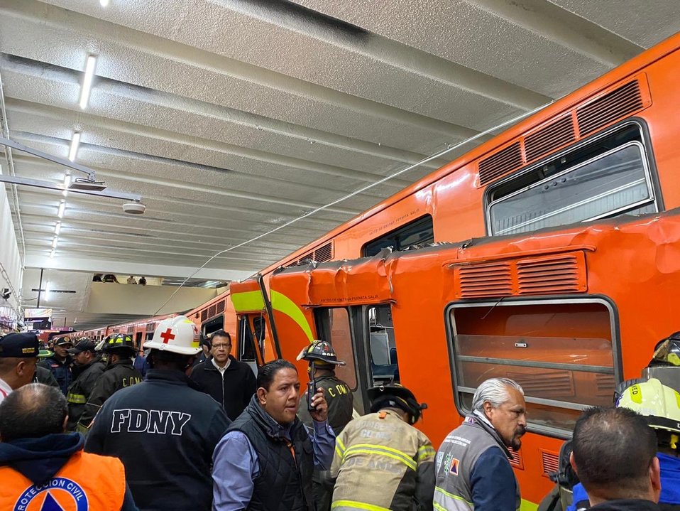El choque de los trenes en Metro Tacubaya dejó 41 lesionados; un pasajero murió. (Twitter | @CruzRoja_CDMX)