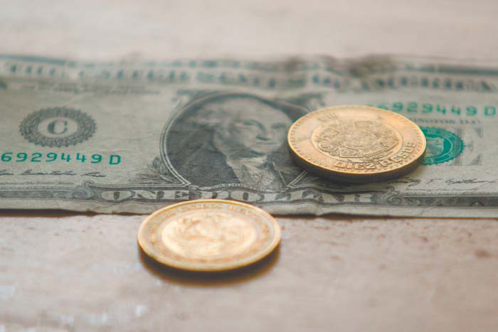 La inestabilidad provocada por la caída del precio internacional del petróleo y el coronavirus dispararon el precio del dólar. Cuartoscuro