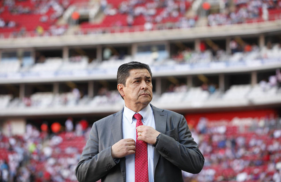 Luis Fernando Tena, técnico de Chivas (Mexsport)