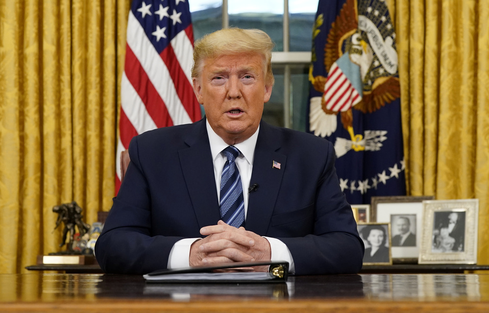Trump ofrece mensaje desde la Casa Blanca. (Reuters)