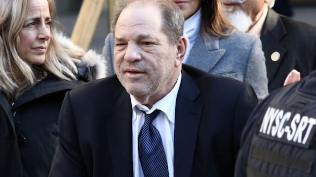 Dan 23 años de cárcel a Harvey Weinstein por abuso sexual