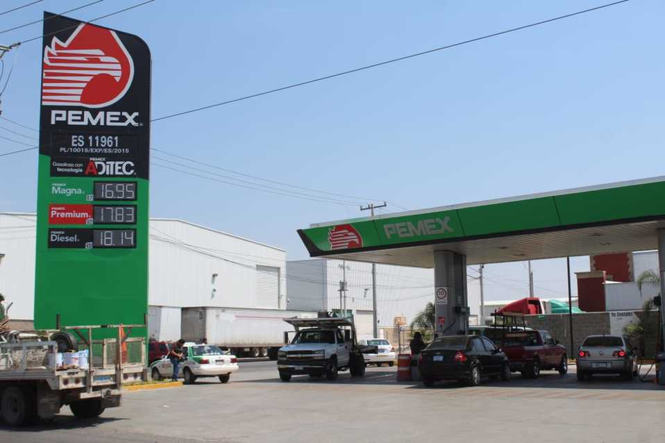 En Celaya, precio de la gasolina baja hasta 16 pesos. Foto: Daniela Béjar.