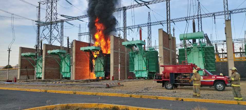 Elementos de la Secretaría de la Defensa Nacional, resguardaron las instalaciones de la Comisión Federal de Electricidad. (ESPECIAL)