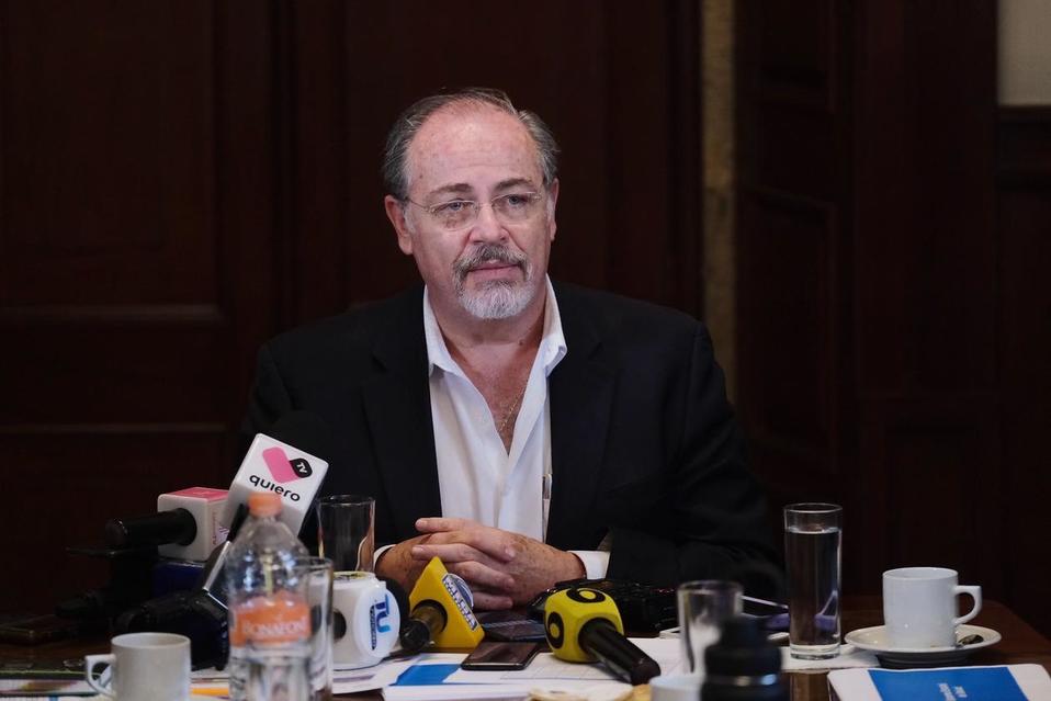 Fernando Petersen Aranguren, titular de la Secretaría de Salud Jalisco. (Cortesía)