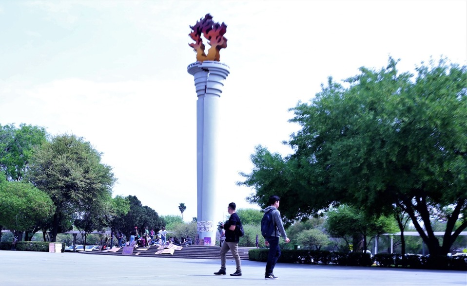 La UANL continuará con las actividades académicas y administrativas "de manera regular". (Foto: Raúl Palacios)