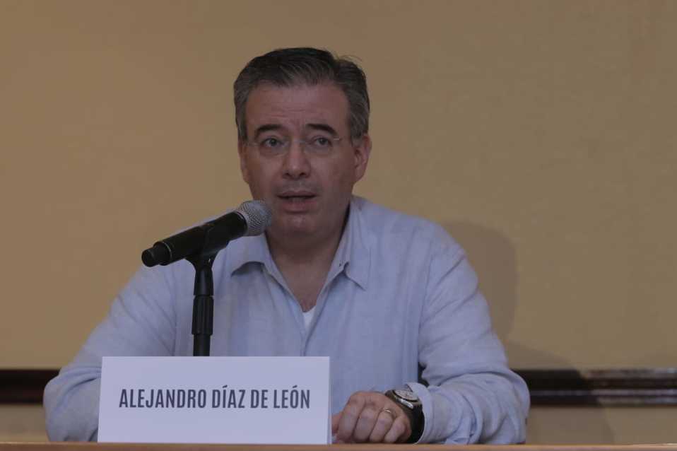 El gobernador del Banco de México (Banxico), Alejandro Díaz de León. (Foto: Ariana Pérez)
