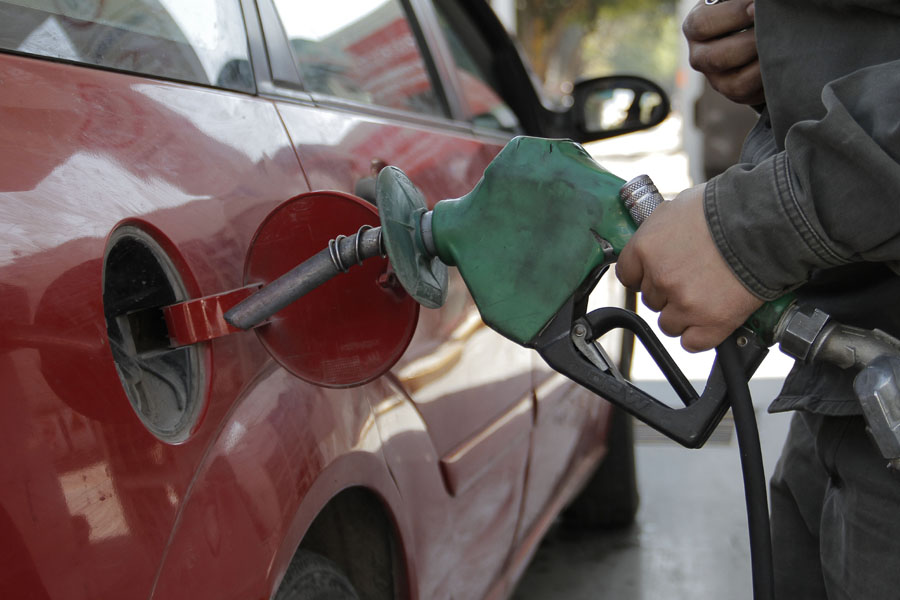 El presidente de la Cámara Nacional de Comercio, señaló que la baja en los precios de gasolina debería tener otros beneficios. (Archivo)