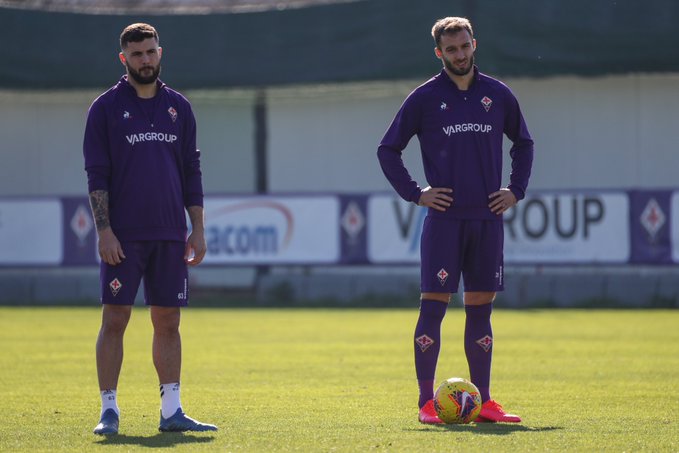 Patrick Cutrone y Germán Pezzella los dos últimos jugadores de la Serie A con Covid-19 (Twitter: @acffiorentina)