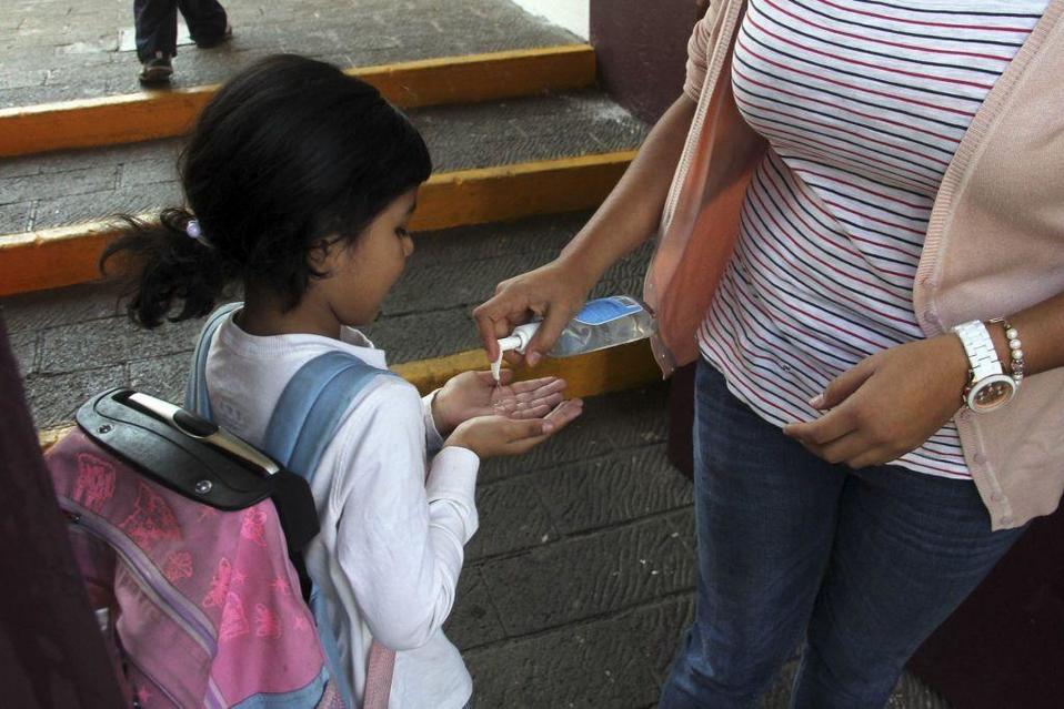 La SEP anunció una serie de medidas para evitar los contagios de coronavirus. (Cuartoscuro)