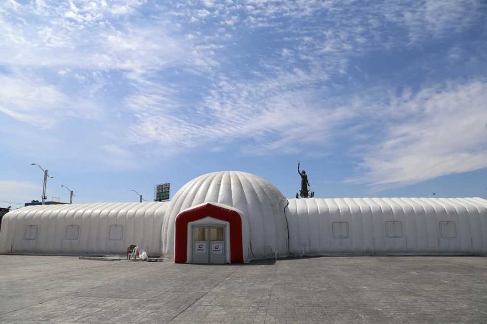 Instalación de hospital inflable en Pachuca. (Maribel Calderón)