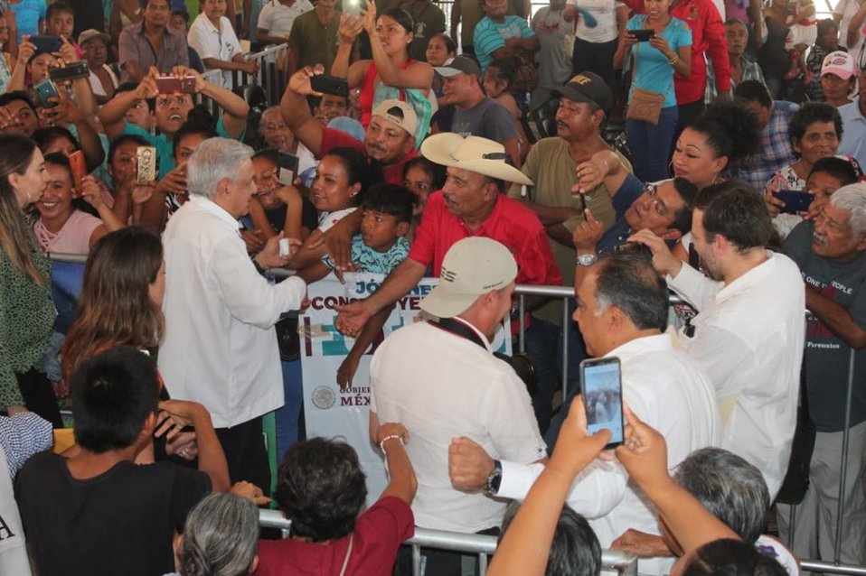 El Presidente visitó este fin de semana el estado de Guerrero. (Twitter | @HectorAstudillo)