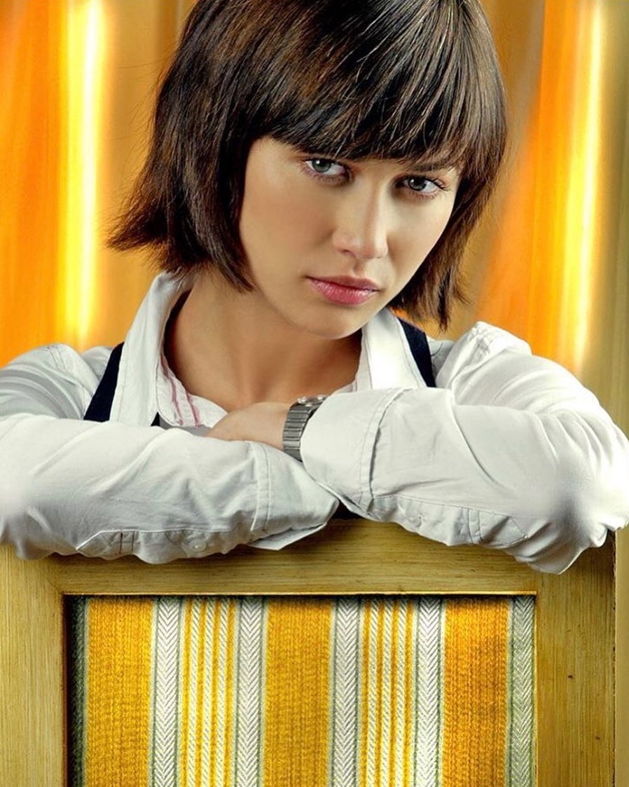 Olga Kurylenko, ex chica Bond, da positivo a coronavirus (Instagram).