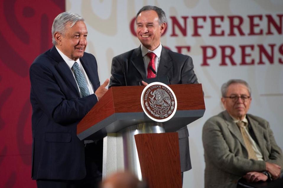 El presidente López Obrador y Hugo López-Gatell (Presidencia)