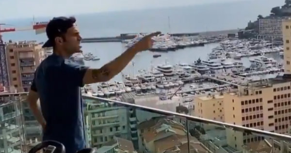 Cesc Fábregas se pelea con un vecino durante cuarentena por Covid-19 (Twitter @cesc4official)