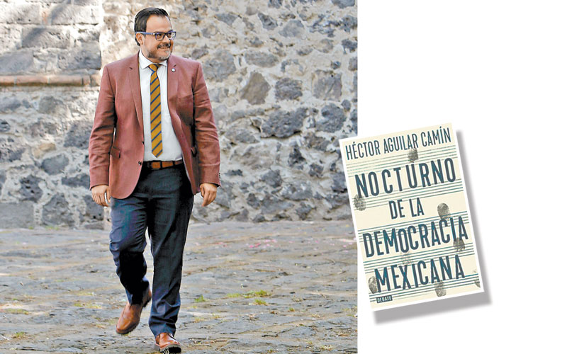 ¿Qué está  leyendo? «‘Nocturno de la democracia mexicana’, de Héctor Aguilar Camín». (Foto: Ariana Pérez)