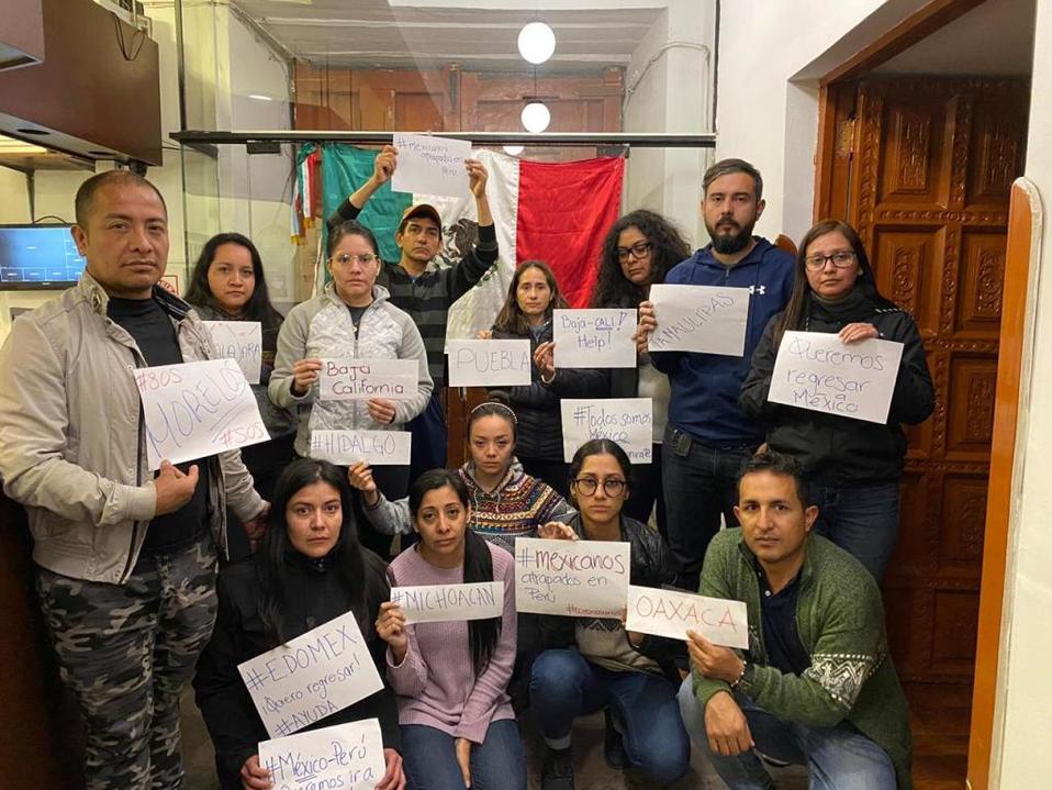 Los mexicanos piden ayuda del gobierno para salir de Perú. (Especial)