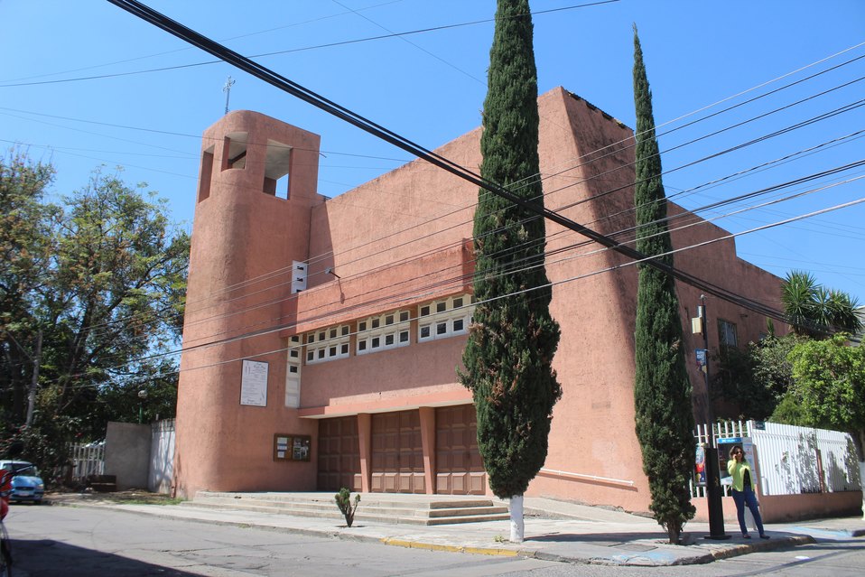 Suspenden actividades católicas en iglesias de León