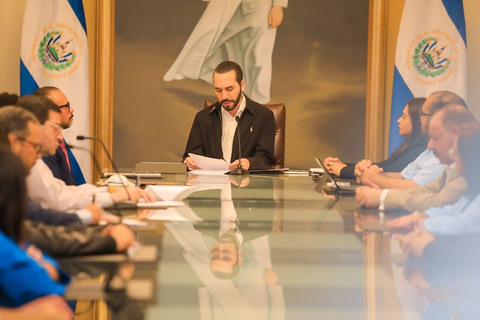 Bukele informó en cadena nacional del primer caso de Covid-19 en el país. (Presidencia SV)