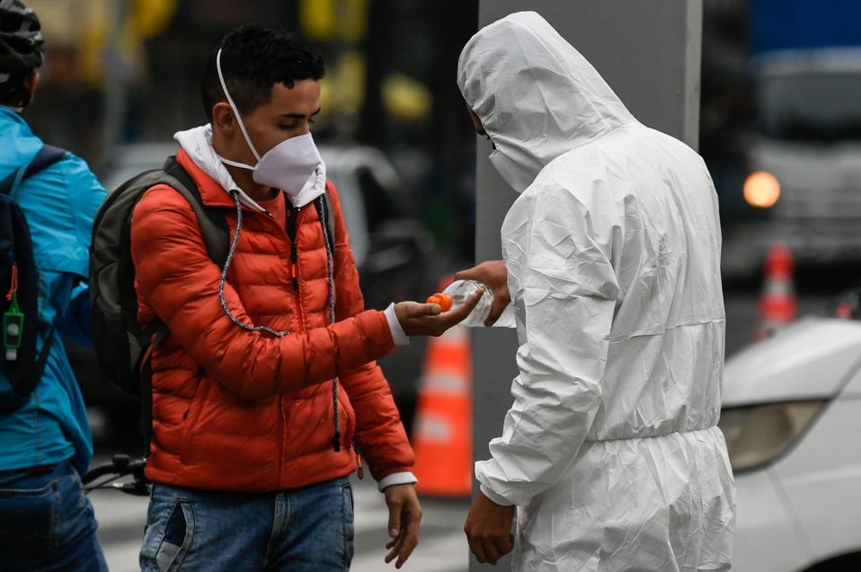 El número de personas con coronavirus en México va en aumento. (AFP)