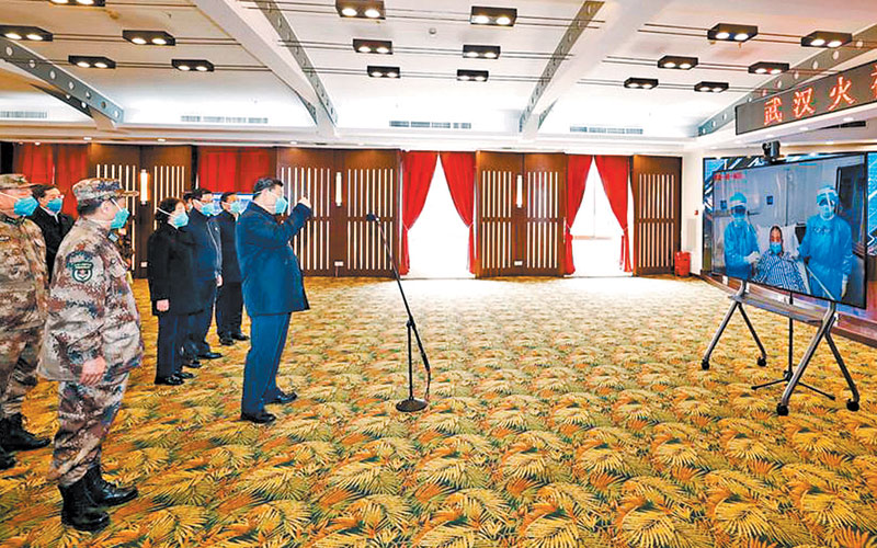 El presidente Xi Jinping, en un mensaje a pacientes y personal sanitario de su país este año. (Especial/archivo)