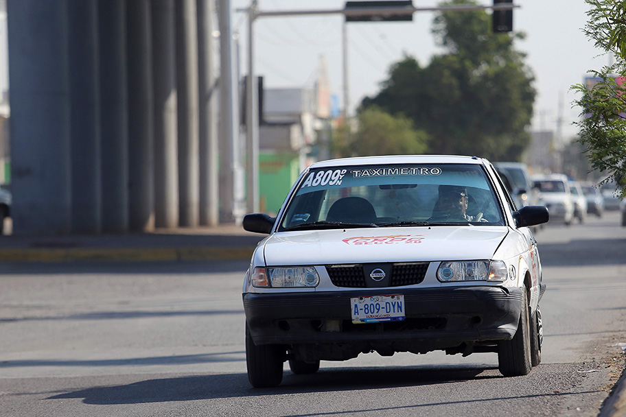Taxis en Gómez Palacio. (Rolando Riestra)