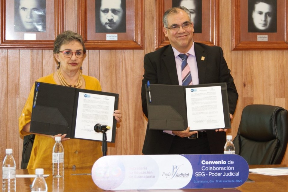 Van por estudiantes mejor informados