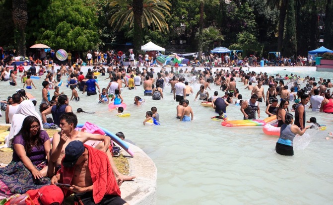 Balneario Agua Azul en el pasado sábado de gloria. (Andrés Lobato/Archivo)