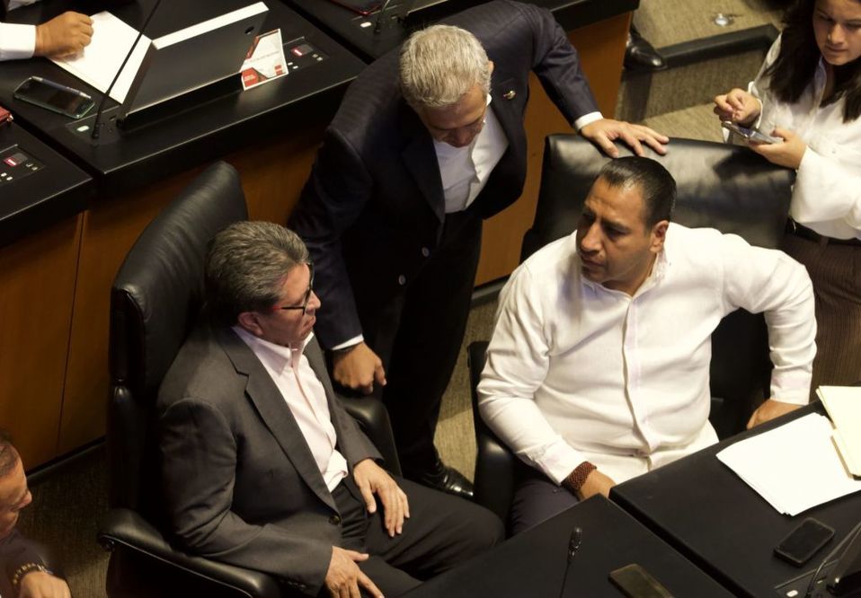 Ricardo Monreal y Miguel Ángel Mancera en la Cámara de Senadores. (Cuartoscuro)
