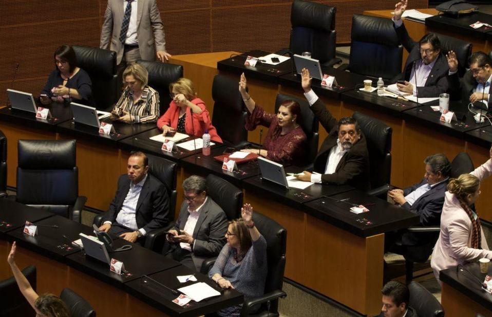Senadores de Morena en la sesión del día de hoy. (Cuartoscuro)