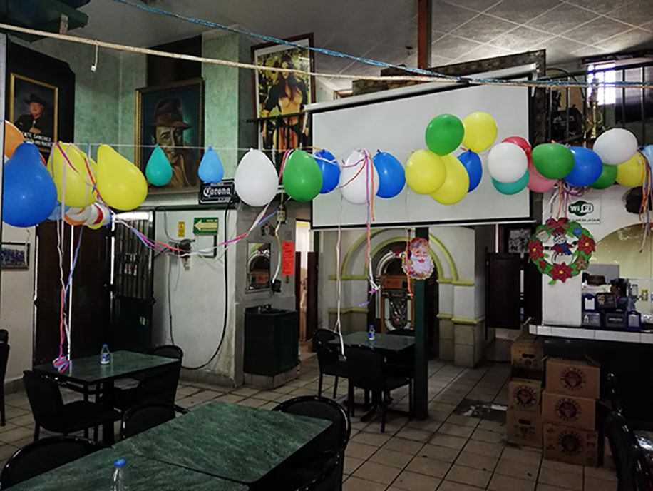 El bar se encuentra registrado como restaurante, por lo que sólo debe mantener las medidas de sanidad. (Luis Carlos Valdés)