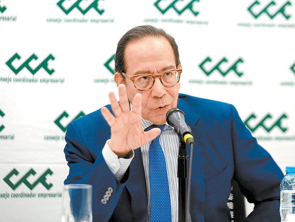 Carlos Salazar Lomelín realizó una videoconferencia. (Jorge Carballo)