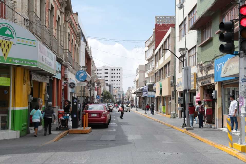 Comercios en el centro de Pachuca. (Maribel Calderón)