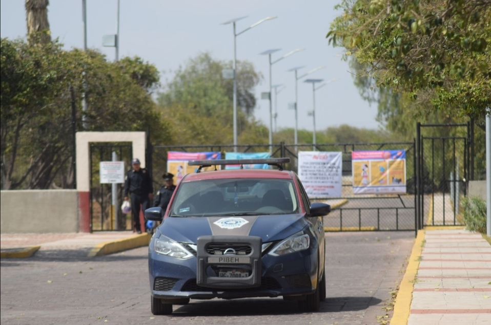 Elementos de seguridad resguardaron el acceso al sitio en Tula. (Francisco Villeda)