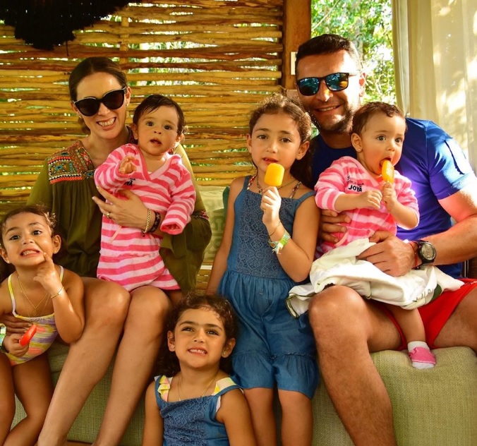 Jacky Bracamontes no podrá estar cerca de sus hijas a causa del coronavirus. (Instagram)