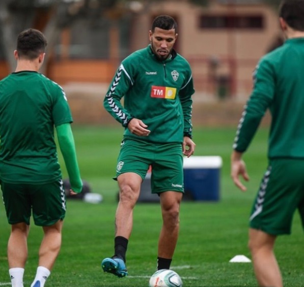 Jonathas, delantero del Elche, jugador que dio positivo a coronavirus (Instagram @jonathasjesus09)