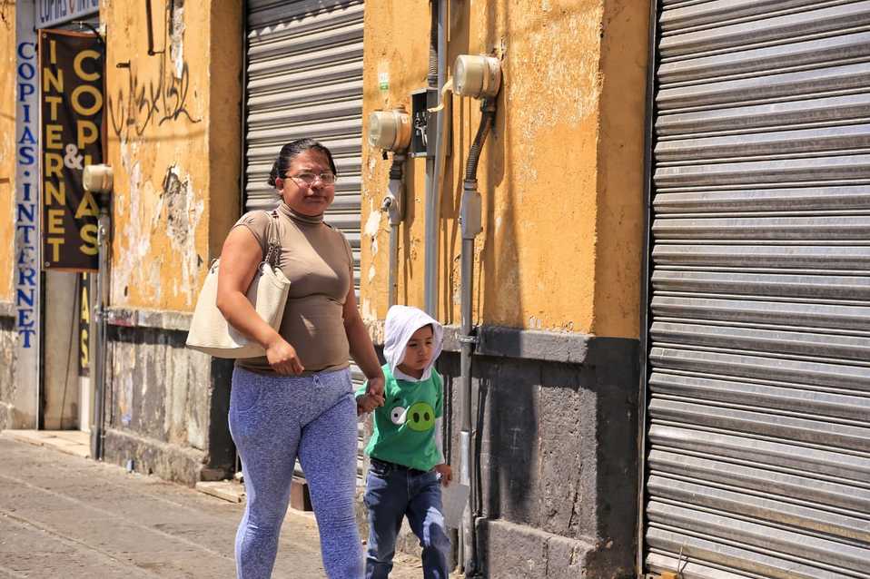 Llama UPAEP a que los padres estén al pendiente de sus hijos durante contingencia. (Andrés Lobato)
