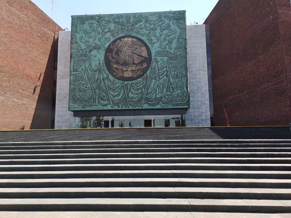 Luce semivacía la Cámara de Diputados, tras suspensión de actividades por Covid-19